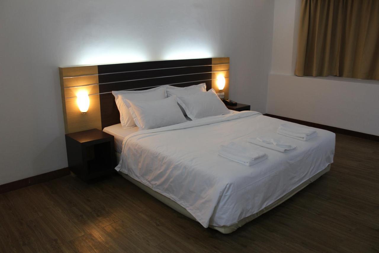 Sara Hotel Labuan Zewnętrze zdjęcie
