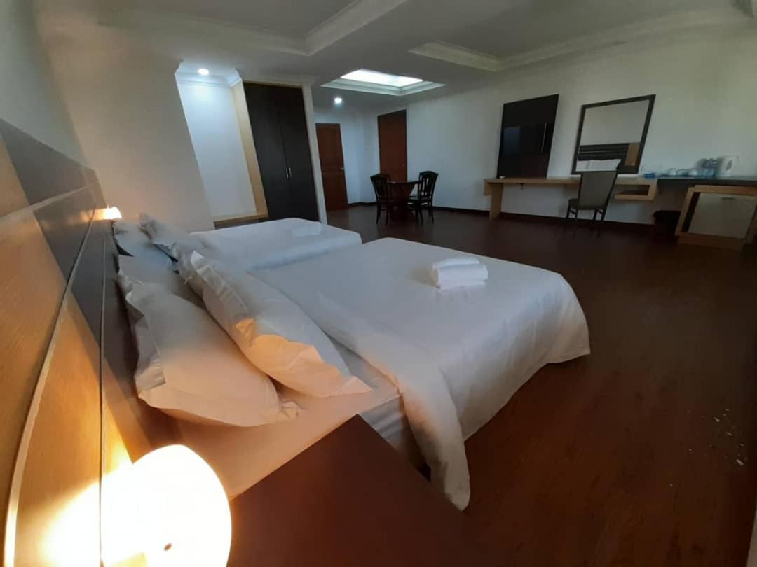 Sara Hotel Labuan Zewnętrze zdjęcie