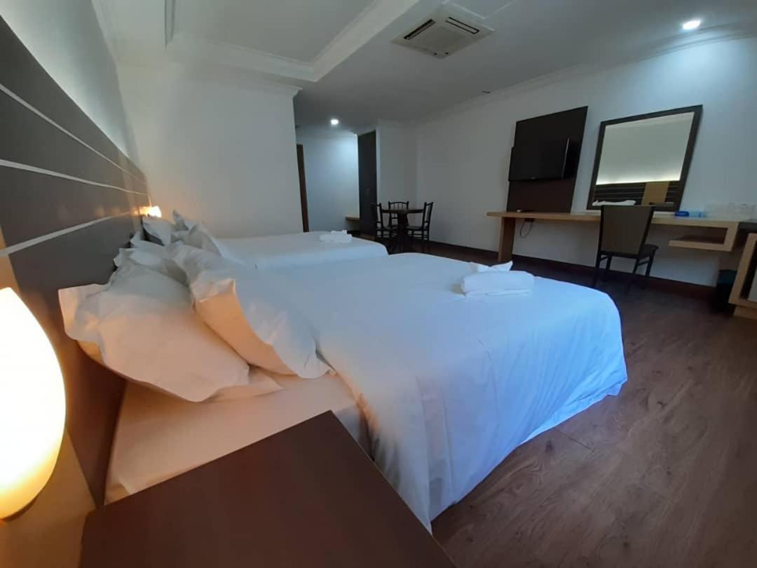 Sara Hotel Labuan Zewnętrze zdjęcie
