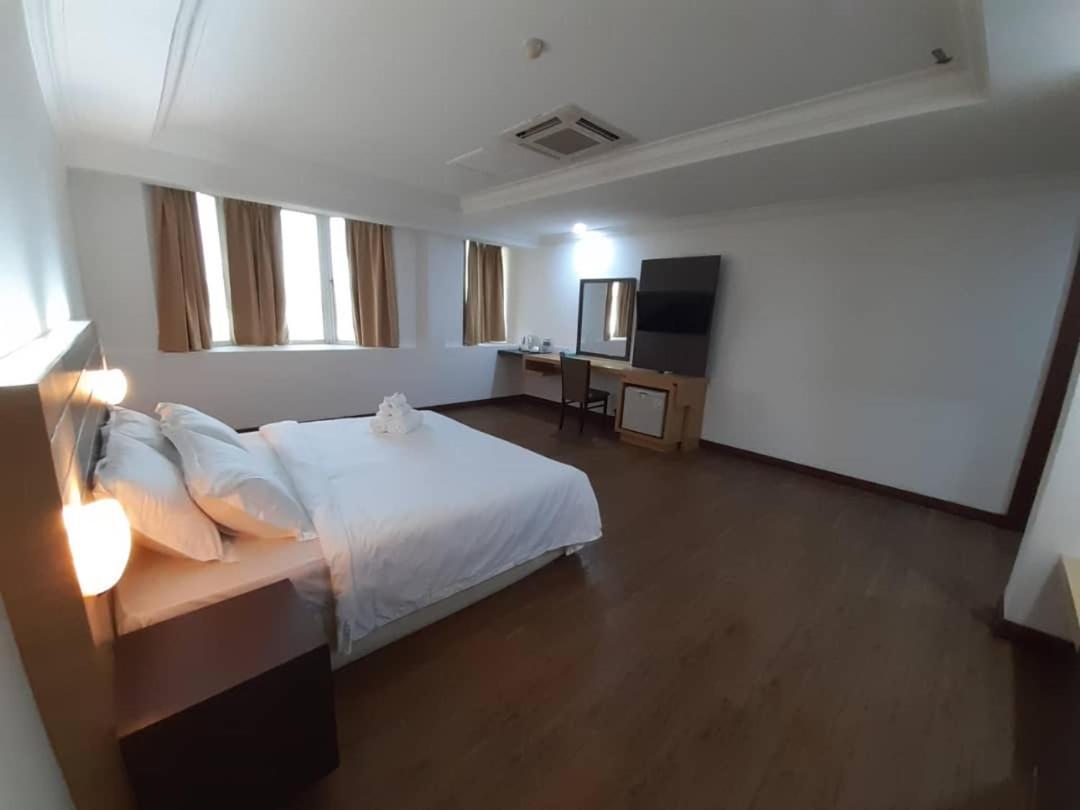 Sara Hotel Labuan Zewnętrze zdjęcie