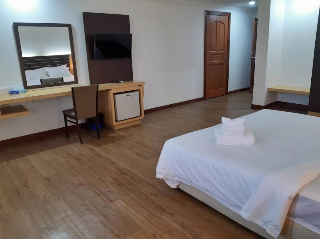 Sara Hotel Labuan Zewnętrze zdjęcie