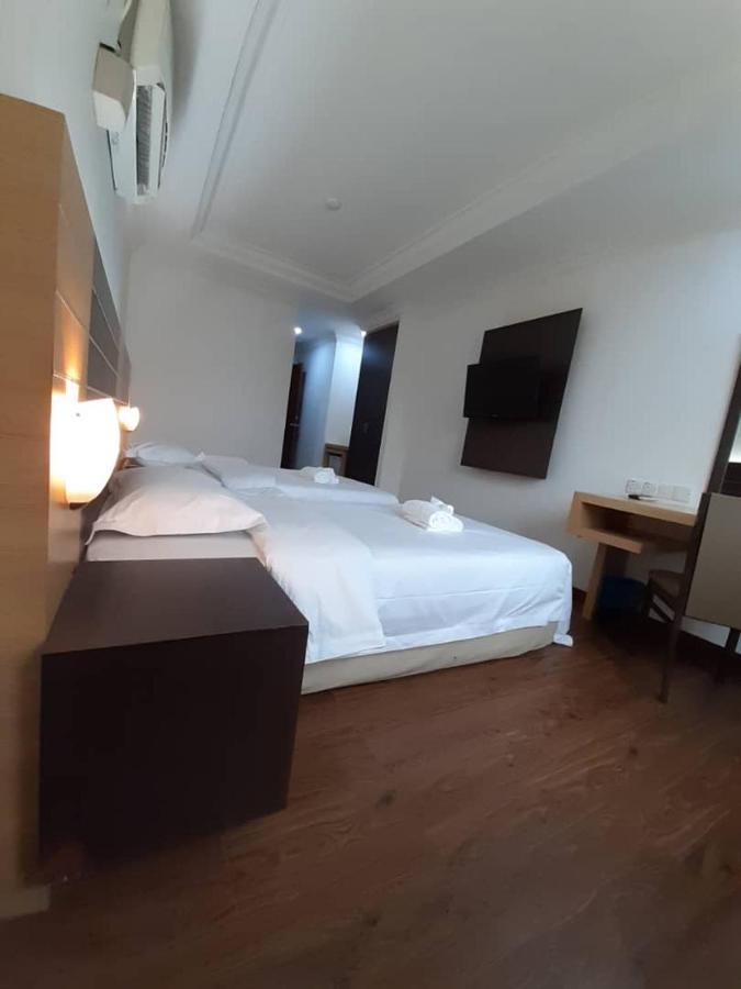 Sara Hotel Labuan Zewnętrze zdjęcie